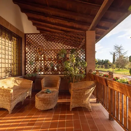 Maria Pia Villa Aranova